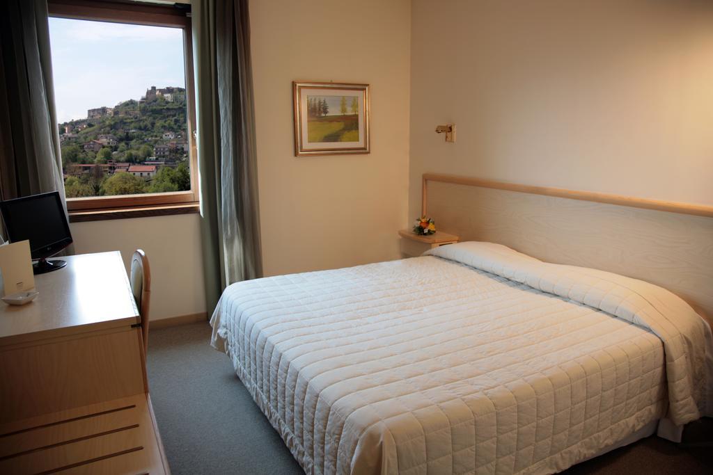 Hotel Bassetto Ферентіно Номер фото