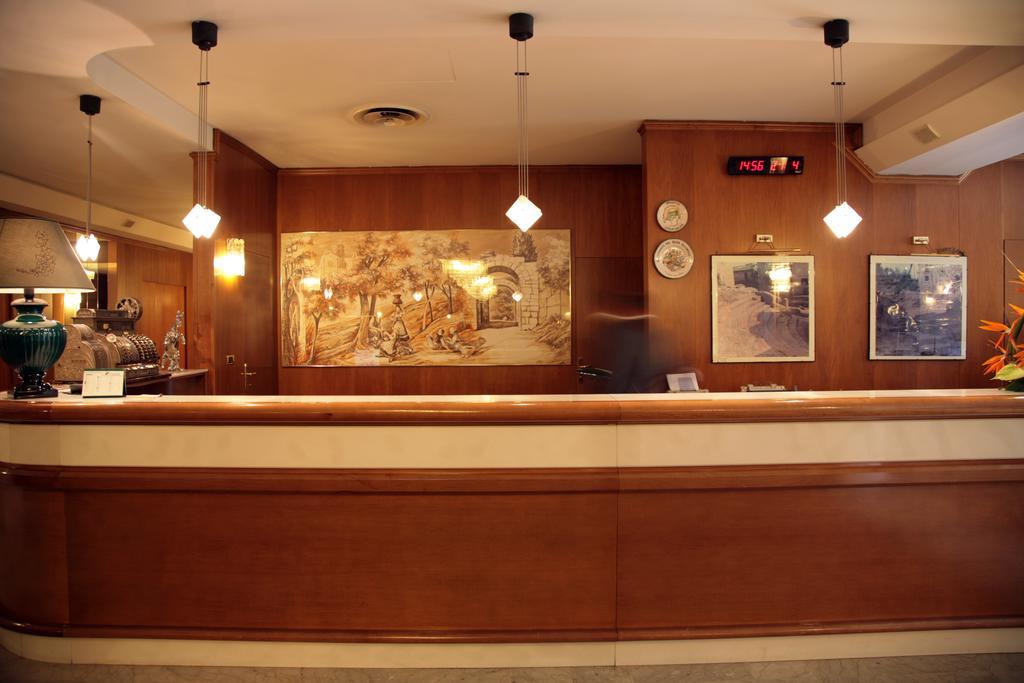 Hotel Bassetto Ферентіно Екстер'єр фото