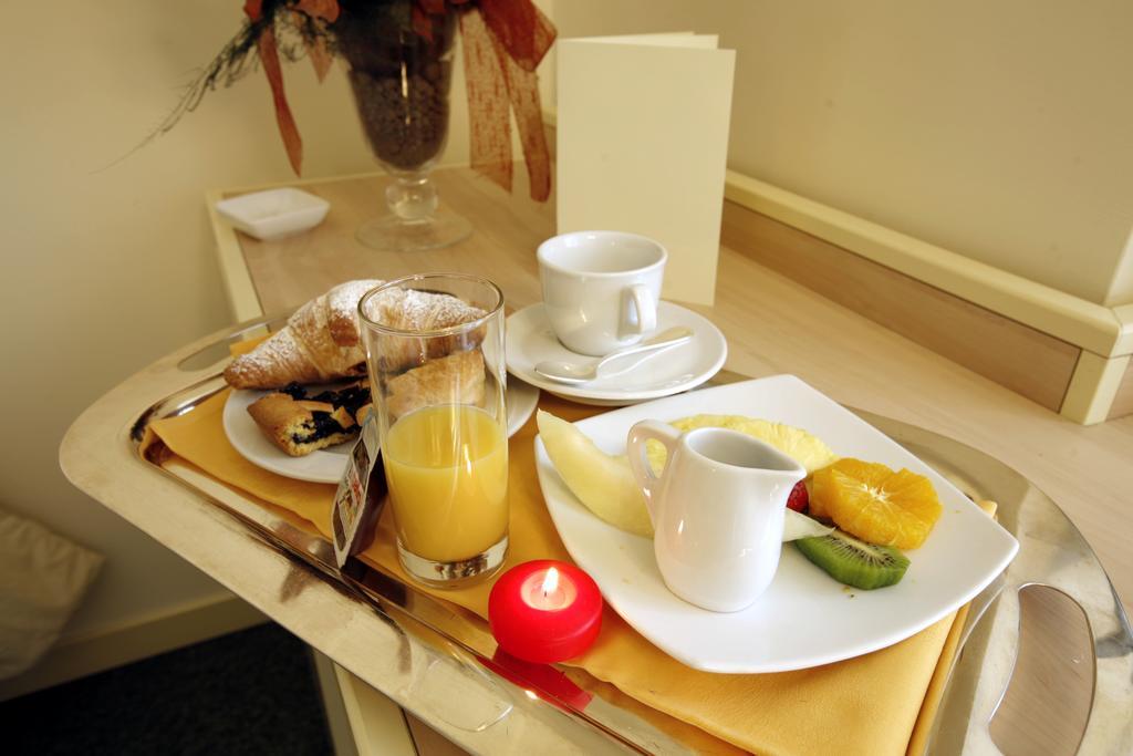 Hotel Bassetto Ферентіно Екстер'єр фото