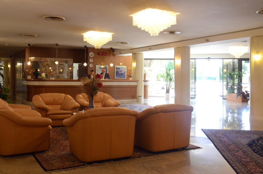 Hotel Bassetto Ферентіно Екстер'єр фото